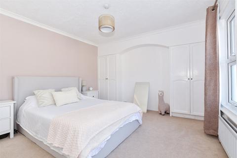 Heathorn Street, Maidstone, Kent 3 bed end of terrace house for sale