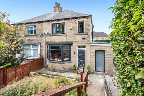 100 MOOR HILL ROAD, HUDDERSFIELD 2 bed semi
