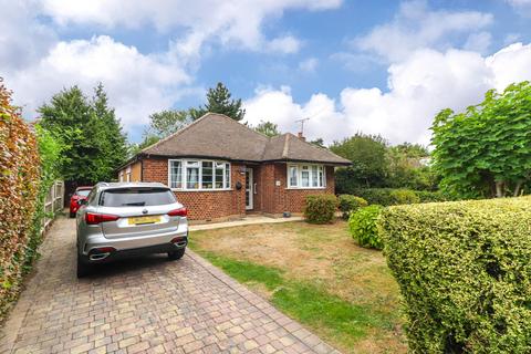 Toms Lane, Kings Langley, WD4 3 bed detached bungalow for sale