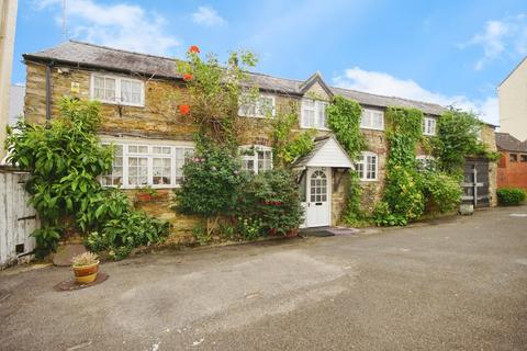 Market Street, Wotton