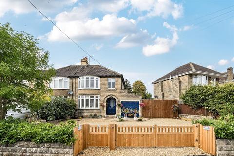 East Yewstock Crescent, Chippenham 3 bed semi