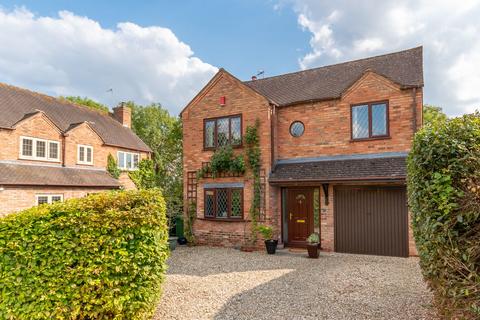 The Close, Cleeve Prior WR11 4 bed detached house for sale