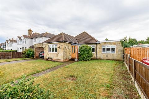 New Road, Meopham, Kent 3 bed detached bungalow for sale