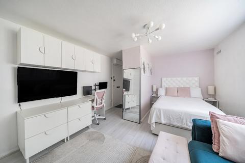 Aylsham Drive, Ickenham, Middlesex Studio for sale
