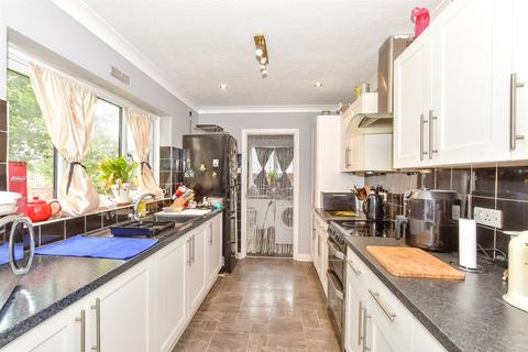 Bramley Gardens, Bognor Regis PO22 4 bed detached house for sale