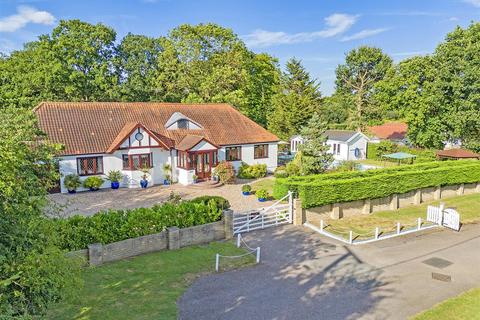 Foxes Grove, Hutton 4 bed detached house for sale