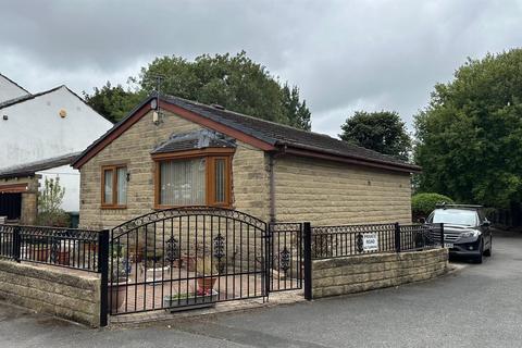 Mint Street, Undercliffe, Bradford 2 bed detached bungalow for sale
