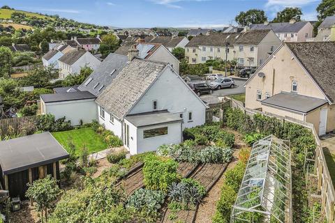 Westonfields, Totnes 3 bed semi