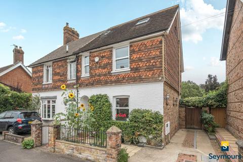 Eastwood Road, Guildford GU5 4 bed semi