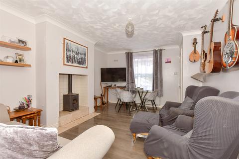 Milner Crescent, Canterbury CT3 3 bed semi