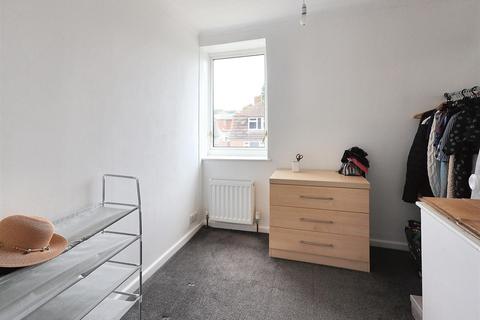 Florence Road, Gedling, Nottingham 3 bed semi