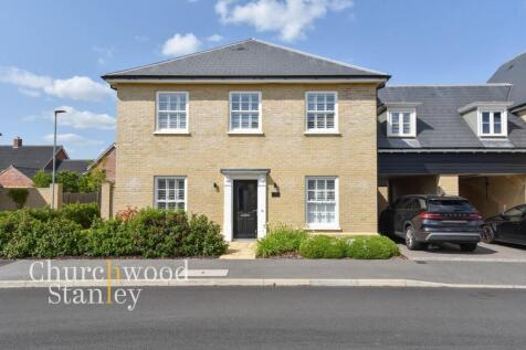 4 bedroom link detached house for sale