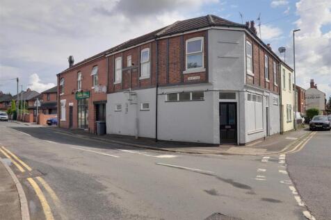 5 bedroom semi-detached house for sale