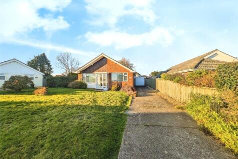Blenheim Crescent, Hordle, Lymington 3 bed bungalow for sale
