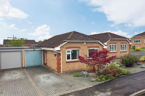 Haldon Way, Bobblestock, Hereford, HR4 2 bed detached bungalow for sale