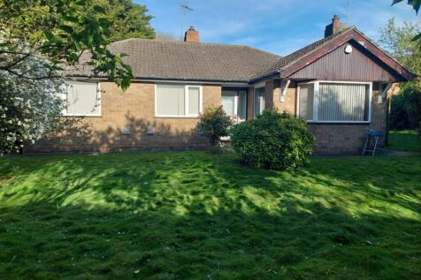 Lyndhurst Close, Doncaster DN8 4 bed detached bungalow for sale