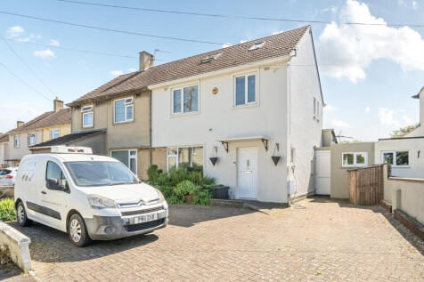 3 bedroom semi-detached house for sale