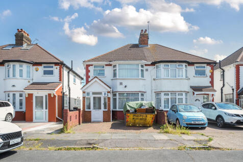 5 bedroom semi-detached house for sale