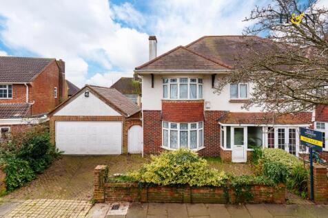4 bedroom semi-detached house for sale