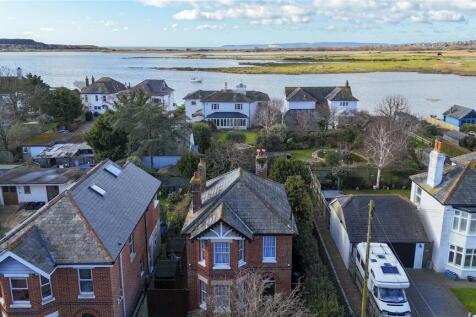 Stanpit, Christchurch BH23 4 bed detached house for sale