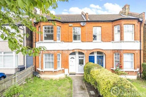 Mackenzie Road, Beckenham 2 bed maisonette for sale