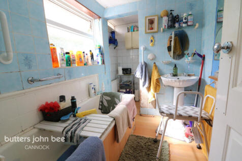 Longford Road, Cannock 2 bed end of terrace house for sale