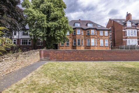 Barrack Lane, Nottingham, NG7 9 bed semi