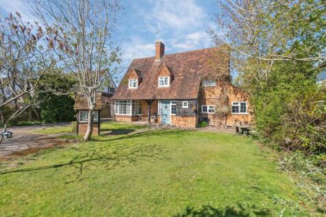Elm Close, Farnham Common SL2 3 bed detached house for sale