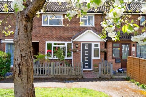 Farnham Road, Slough SL2 4 bed property for sale