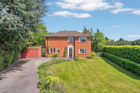 Church Road, Farnham Royal SL2 4 bed detached house for sale