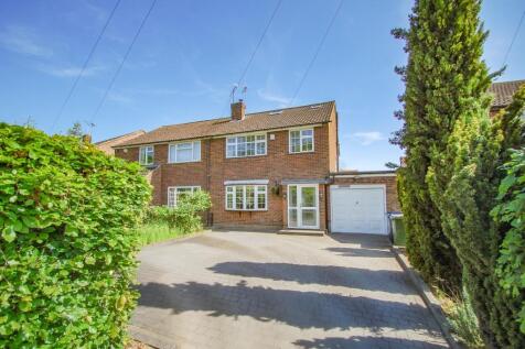Farthing Green Lane, Stoke Poges SL2 4 bed semi