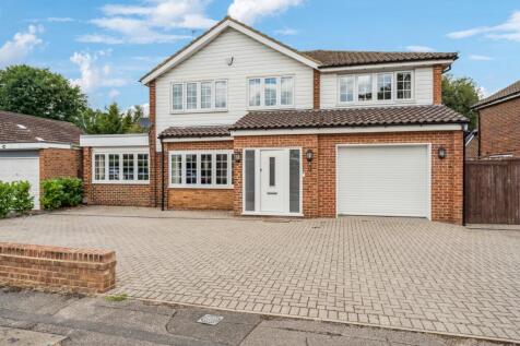 Scott Close, Farnham Common SL2 4 bed detached house for sale