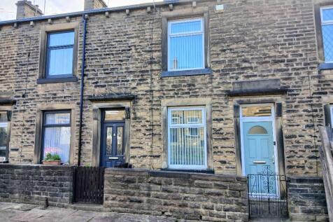 Cheltenham Place, Halifax HX3 2 bed terraced house for sale