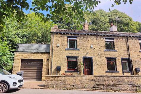 Kell Lane, Stump Cross HX3 3 bed cottage for sale