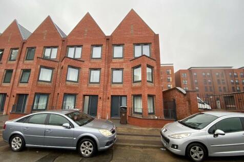 6 bedroom house of multiple occupation for sale