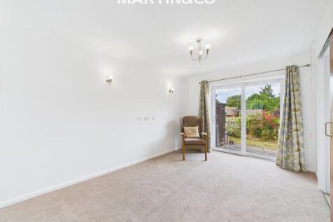 Kennet Court, Wokingham 2 bed terraced bungalow for sale