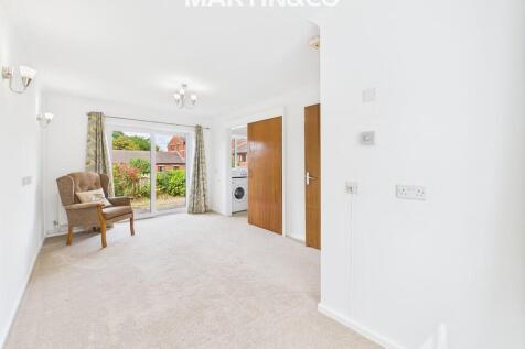 Kennet Court, Wokingham 2 bed terraced bungalow for sale