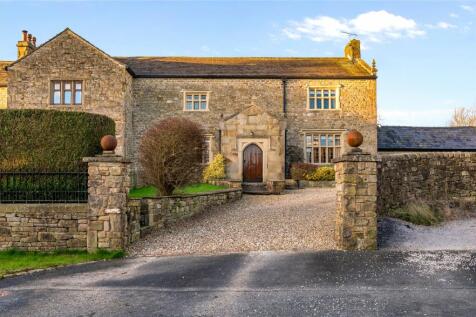 Park Head, Whalley, Clitheroe... 4 bed semi