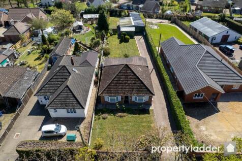 3 bedroom detached bungalow for sale
