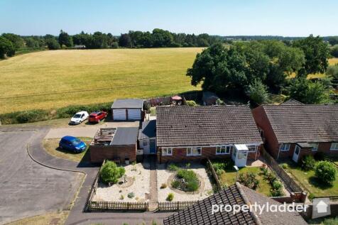 2 bedroom semi-detached bungalow for sale