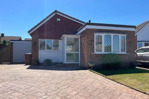 2 bedroom detached bungalow for sale