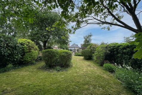 Holywell Road, Aylestone LE2 2 bed detached bungalow for sale