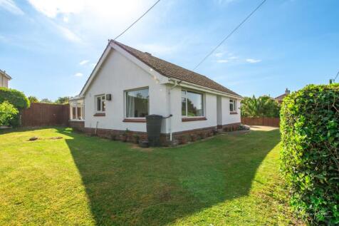 Church Road, Havenstreet, Ryde 2 bed detached bungalow for sale