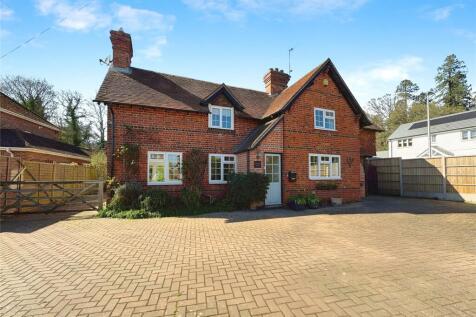 6 bedroom detached house for sale