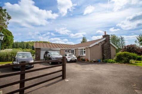 4 bedroom bungalow for sale