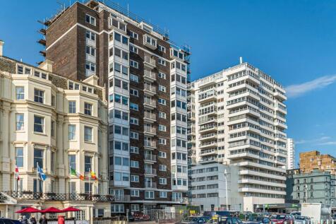 3 bedroom flat for sale