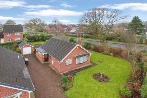 Minton Close, Mossley, Congleton 2 bed detached bungalow for sale