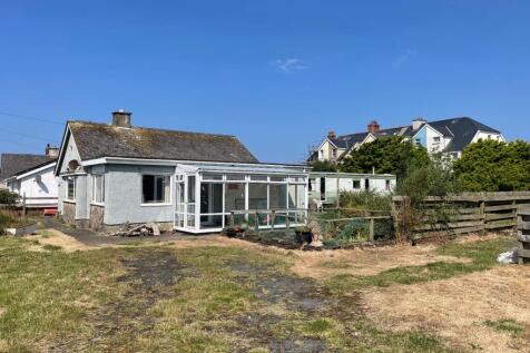 Rhianedd, Talbot Road, Fairbourne.... 3 bed bungalow for sale