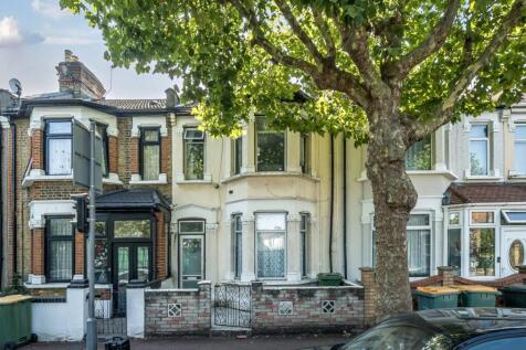 Essex Road, London 3 bed terraced house for sale