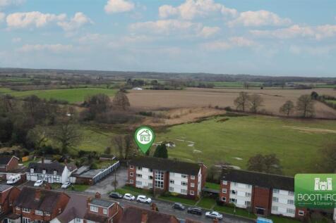 Kenilcourt, Clinton Lane, Kenilworth 3 bed apartment for sale